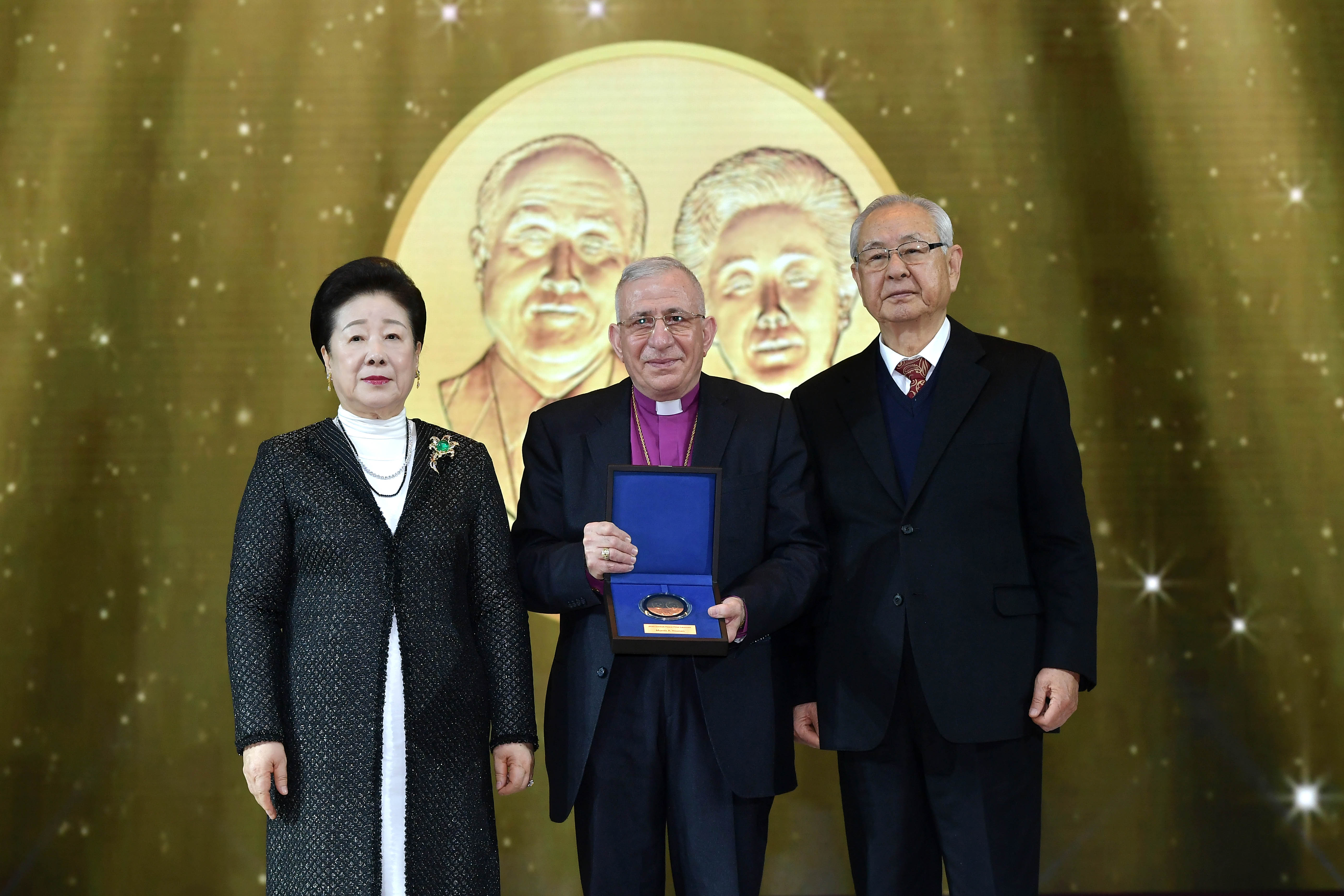 무닙 유난_기념촬영